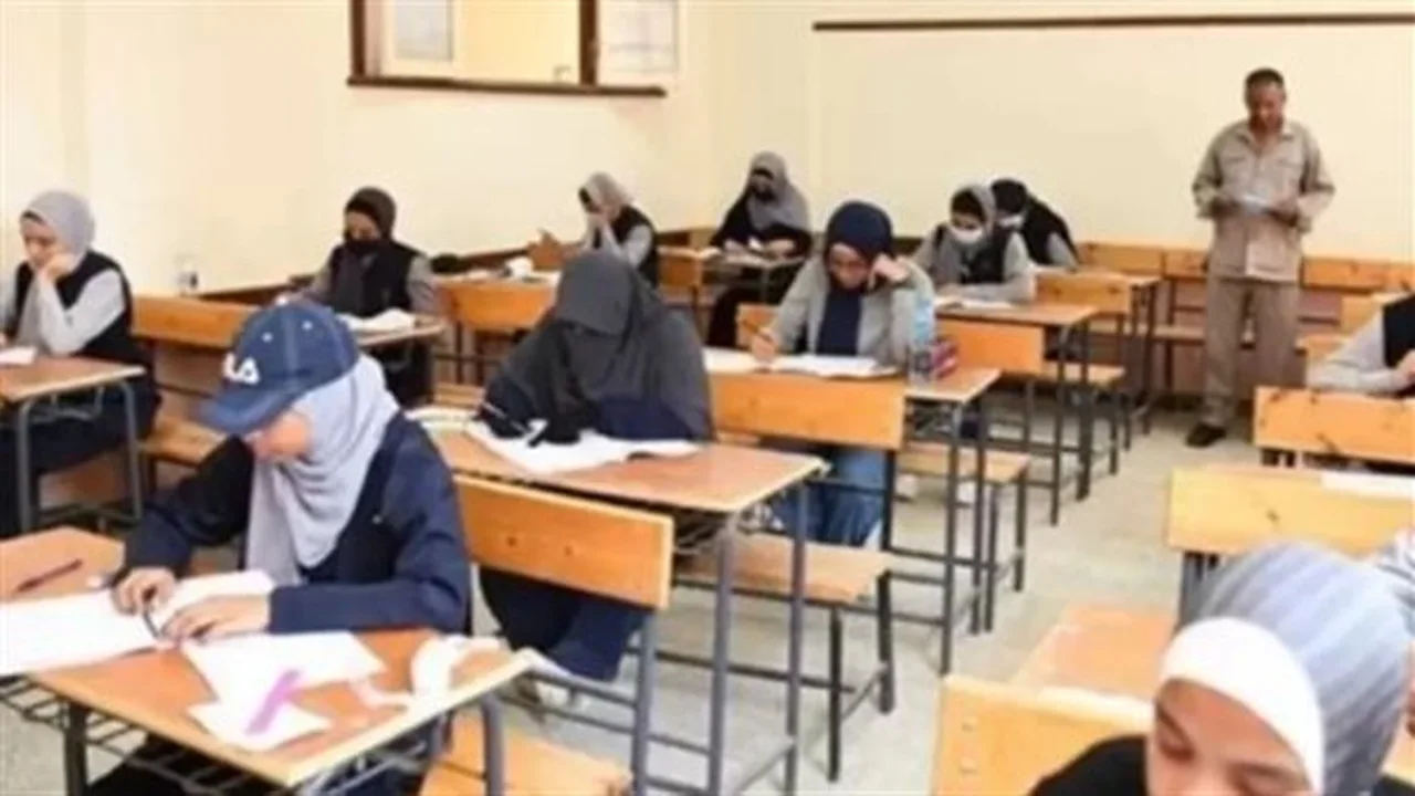 ختام الماراثون.. إجراءات مشددة في امتحانات الثانوية العامة اليوم